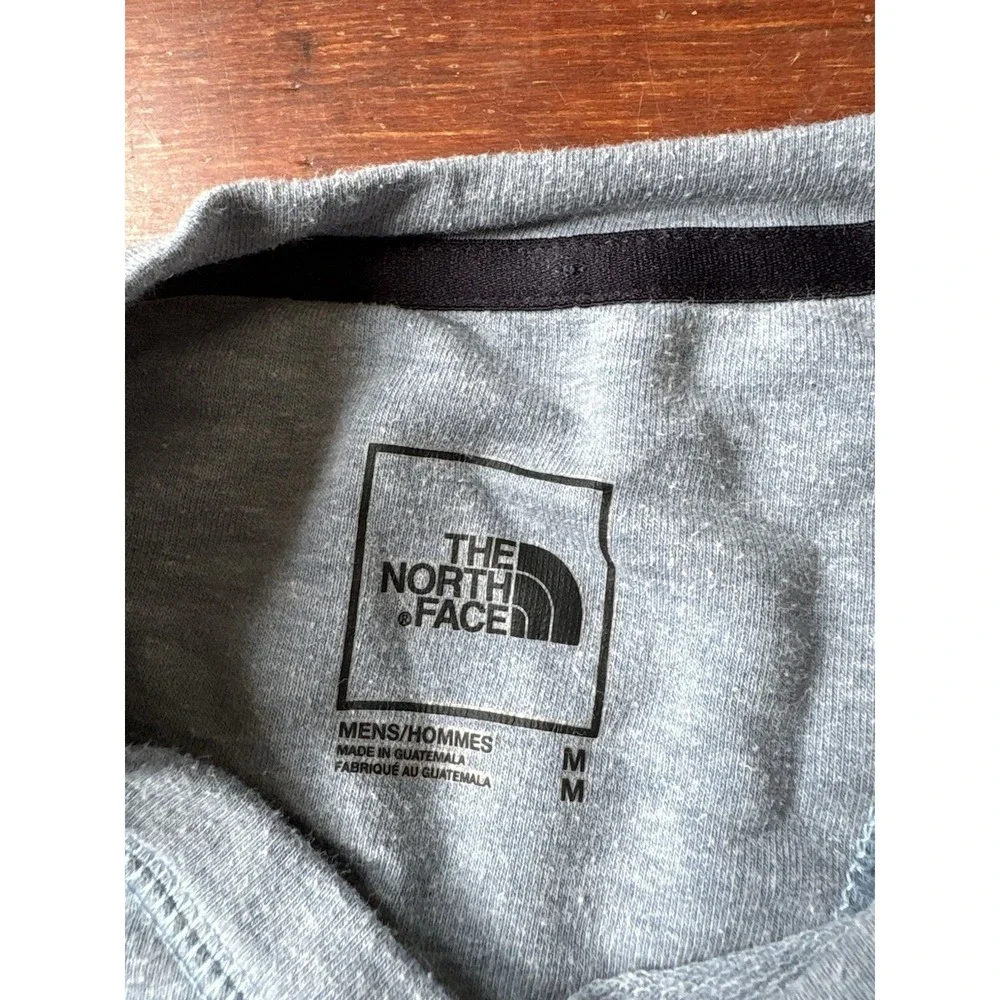 The North Face Mens Long Sleeve T-Shirt Blue Logo Tee Size Medium